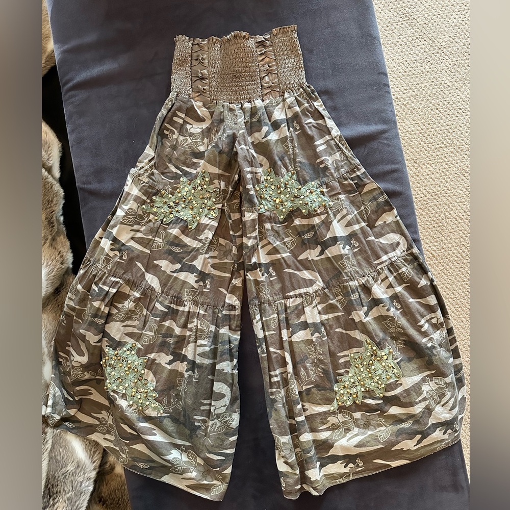 Sugar Lips Wide Leg Cotton Camo Pants green Beaded Sequins Camouflage capri S
